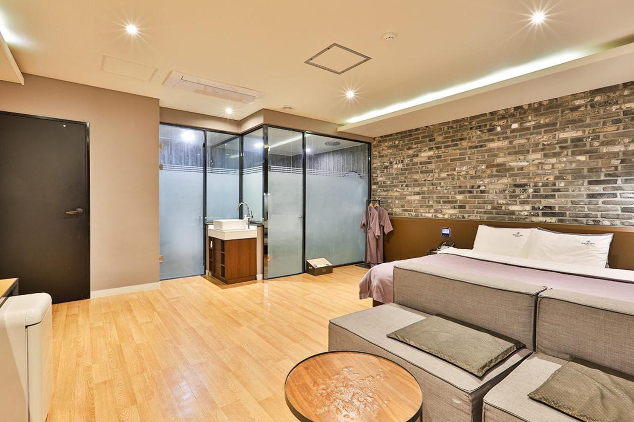 Brown Dot Hotel Jeonggwan Ciudad Metropolitana de Ciudad Metropolitana de Busan Exterior foto